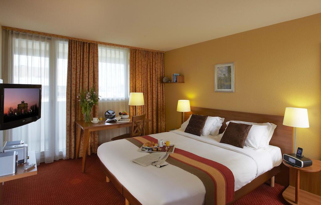 Citadines Centre Meriadeck Бордо Номер фото
