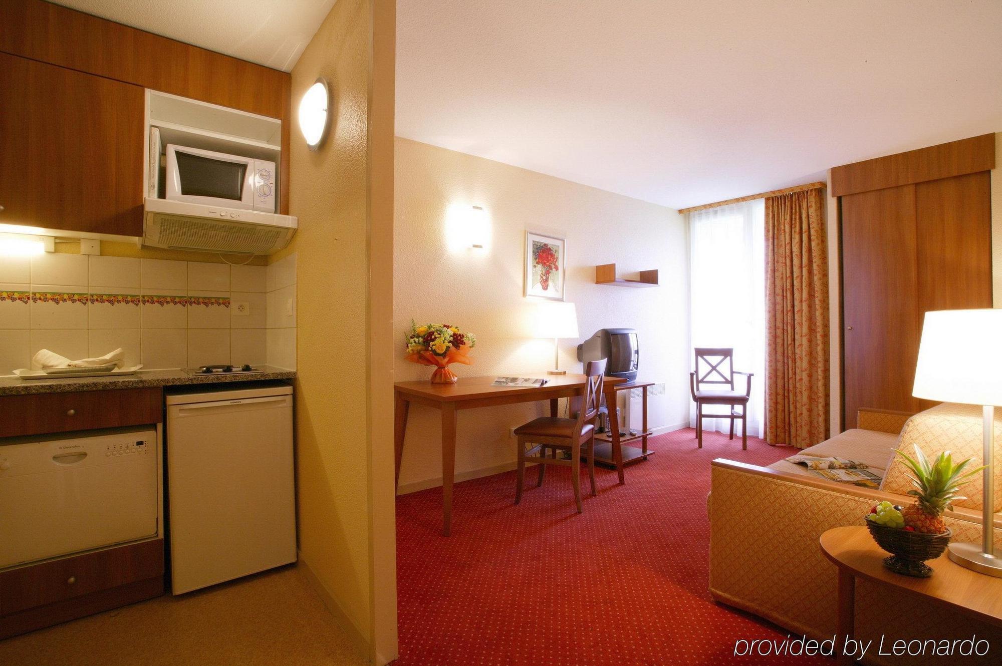 Citadines Centre Meriadeck Бордо Номер фото